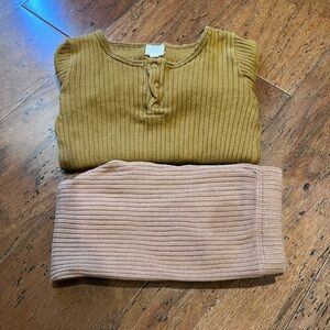 The simple folk ribbed top and pants 2/3